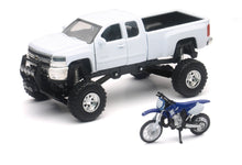Load image into Gallery viewer, New Ray Toys Chevrolet Silverado with Yamaha Dirt Bike/ Scale - 1:32