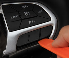Load image into Gallery viewer, Tazer 17-21 Dodge Challenger/Charger/Durango/17-21 Jeep Grand Cherokee Aux Buttons - Type B