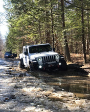 Load image into Gallery viewer, Oracle Jeep JL/Gladiator JT Oculus Bi-LED Projector Headlights - Amber/White Switchback