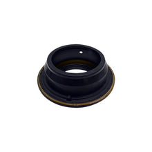 Load image into Gallery viewer, Yukon Gear Transfer Case Rear Seal For NP126/NP136/NP146/NP236/NP246/NP261/NP263